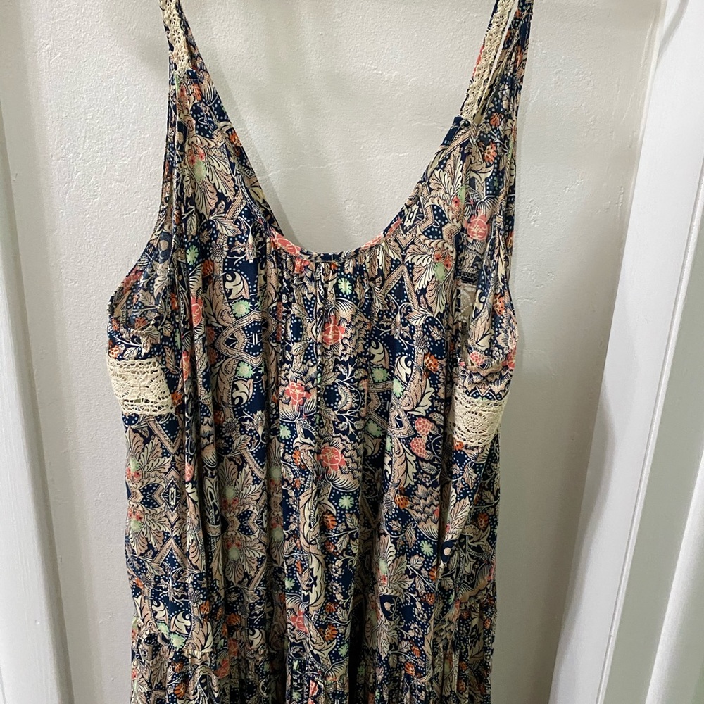 Statement Tank High-Low Cover-Up - Picture 7 of 7